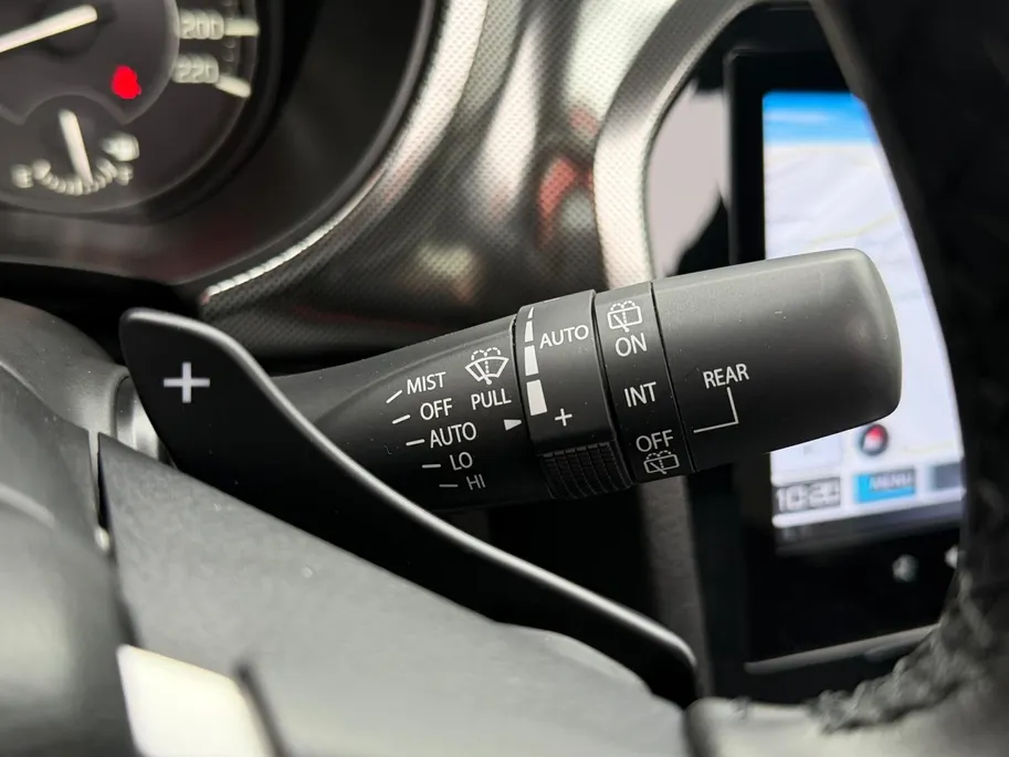 Suzuki Vitara 1.5 Hybrid Style 116PK AUTOMAAT SUNROOF! | Navigatie | Apple Carplay & Android Auto | Adaptive Cruise Control | Climate Control | Achteruitrijcamera | Parkeersensoren voor & achter | Stoelverwarming |