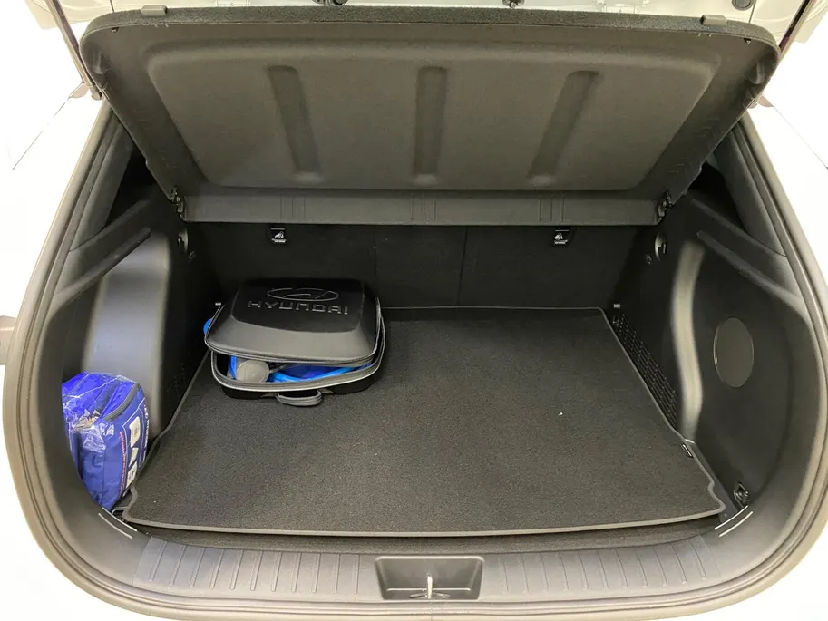 Hyundai Kona Electric 64.8 KWH | N-LINE BUSINESS | ZWARTE LOGO'S |