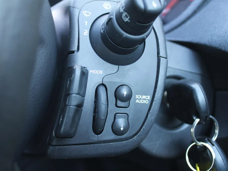 Renault Clio 1.2 Special Line | 5-Drs | Navi | Airco | Eerste eigenaar | Elek. ramen | Michelin Winterbanden |