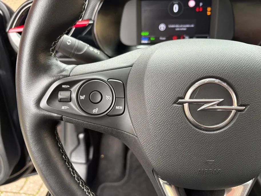 Opel Corsa-e GS Line 50 kWh | Navigatie | Cruise Control | Apple Carplay/Android Auto | Achterruitrij Camera | Lichtmetalen Velgen |