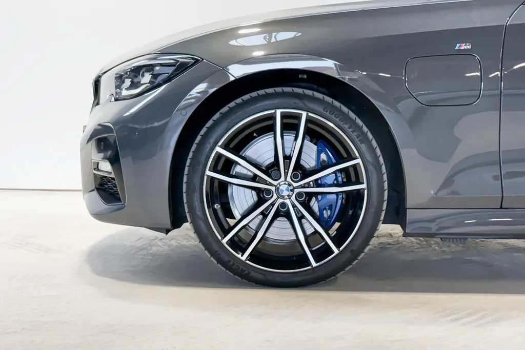 BMW 3 Serie Touring 330e High Executive Model M Sport