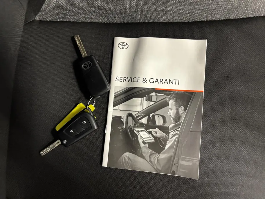 Toyota Aygo X 1.0 FIRST | APPLE CARPLAY | CAMERA | NL-AUTO |
