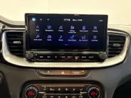 Kia Ceed 1.0 T-GDi DynamicPlusLine | Stoel/Stuurverwarming | Half Leder | Keyless Entry | Navigatie | Apple/Android Carplay |