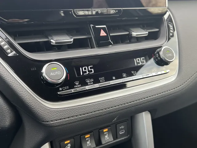 Toyota Corolla Cross Hybrid 140 Style | Premium pack | Stoel/Stuur verw | Blindspot