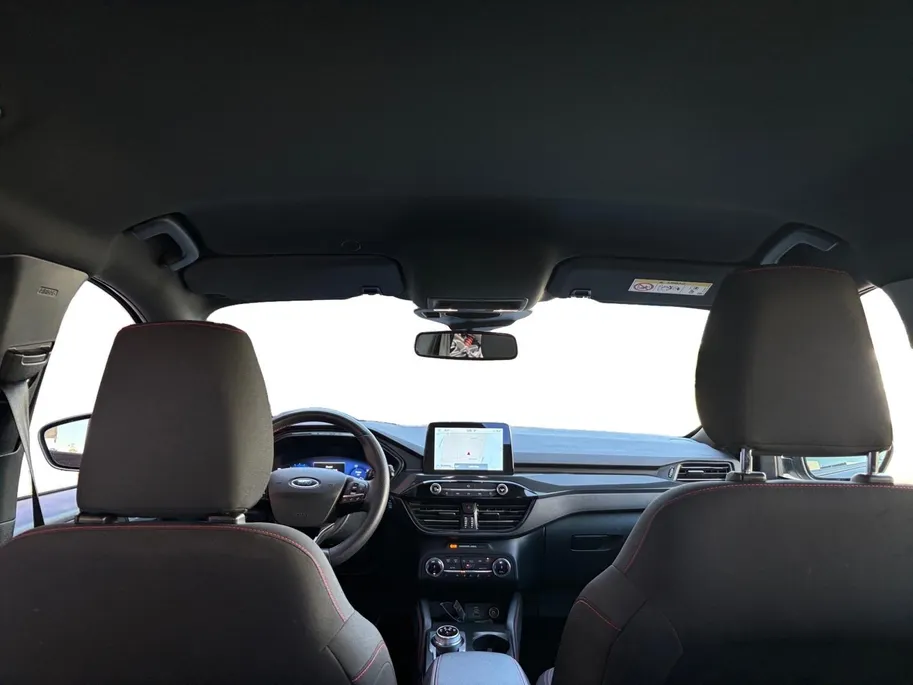 Ford Kuga 2.5 PHEV ST-Line | Navigatie | Keyless Entry | Stoel/Stuur/Voorruitverwarming | Apple Carplay/Android Auto | Adaptieve Cruise Control | Lichtmetalen Velgen |