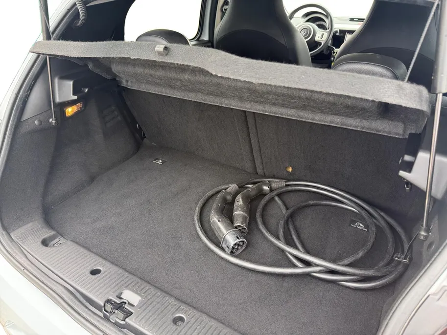 Renault Twingo Z.E. R80 Intens *Automaat*Navi+Camera*Climate*Parkeersensoren*Cruise*Hoge instap!