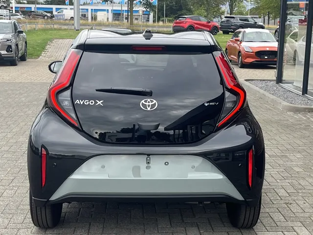 Toyota Aygo X Hybrid 115 Pulse | Easy Pack | Parkeersensoren V + A