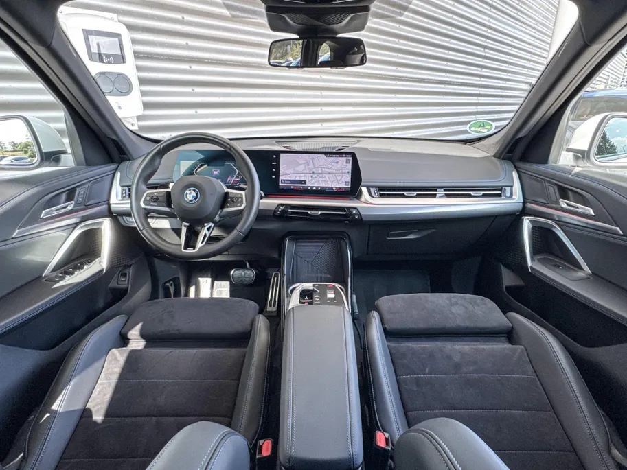BMW iX1 eDrive20 67 kWh