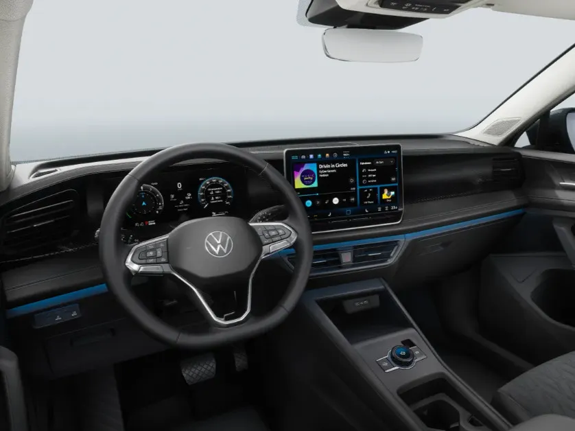 Volkswagen Tiguan Limited Edition 1.5 eHybrid 204 PK 6 versn. DSG · Achteruitrijcamera · Draadloze telefoonlader · verwarmde voorstoelen · Trekhaak pakket ·