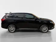 Mitsubishi Outlander 2.4 PHEV Intense Apple Carplay/Android Auto , electronic climate controle , leder , stoelverwarming , lm velgen , cruise , trekhaak .