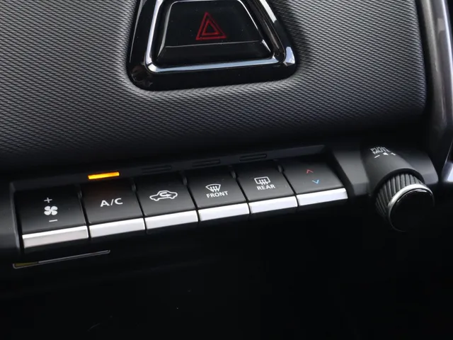 Toyota Urban Cruiser Executive 61 kWh | Panoramdak | 360 Camera | Stuur/Stoel Verwarming |