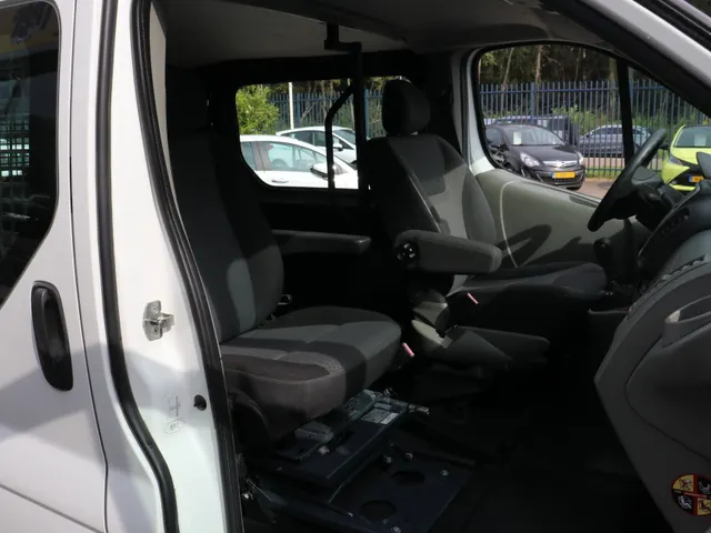 Renault Trafic 2.0 dCi T27 L1H1 Aangepast voor Rolstoelvervoer | | Automaat | Aanpassing voor rolstoelvervoer |