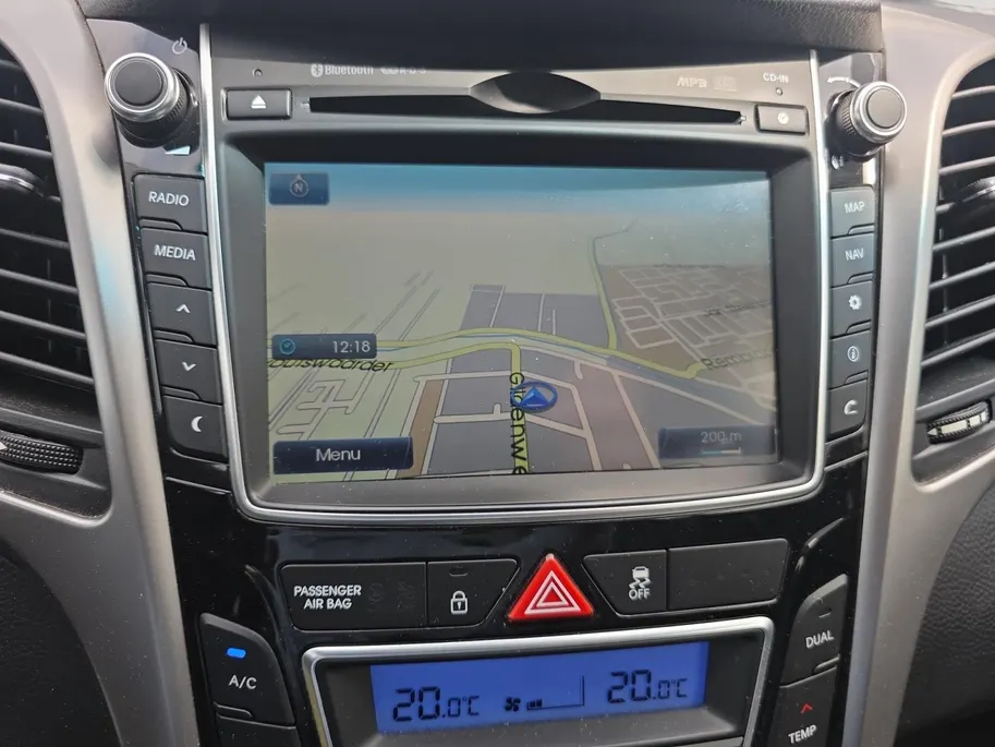 Hyundai i30 1.6 GDI Go! | 1e eigenaar | Volledig onderhouden! | Navigatie | Cruise Control | Achteruitrijcamera | Elektr. ramen | Climate Control | 12 maanden garantie!