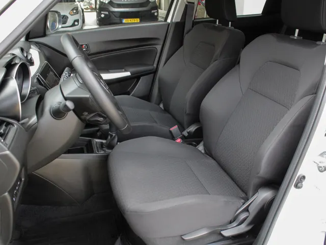 Suzuki Swift 1.2 Select Smart Hybrid | Navi | Cruise | Safety Pack | Camera