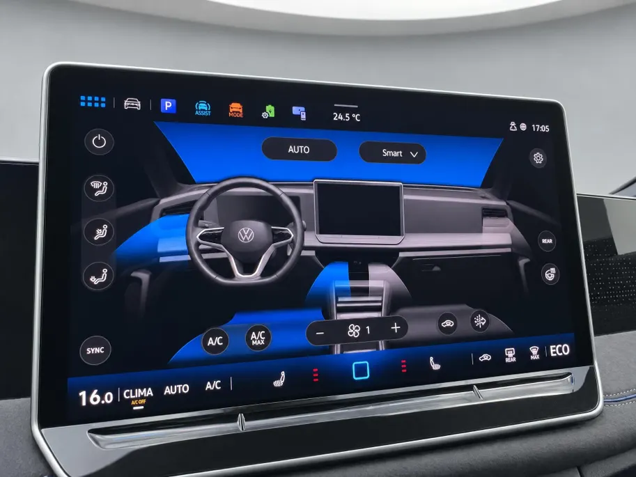 Volkswagen Tiguan 1.5 272pk DSG eHybrid R-Line Edition · Panoramadak · Wegklapbare Trekhaak · 360 Camera · Massage · Black Style · 20'' Inch · Garantie t/m 29-06-2030 of 100.000km