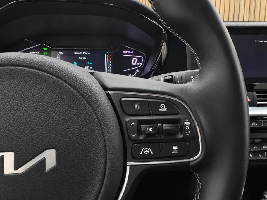 Kia Niro 1.6 GDi PHEV DynamicLine DEALER ONDERHOUDEN | NAVIGATIE | ACHTERUITRIJCAMERA | PLUG-IN |