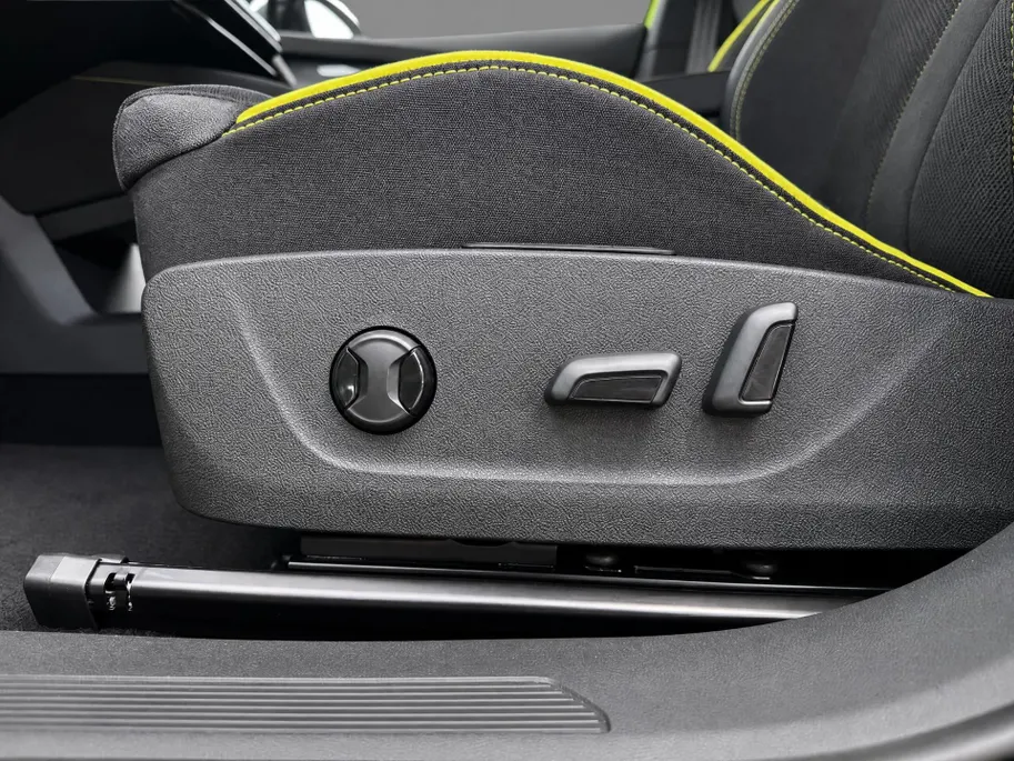 Škoda Elroq 85X RS 250kW/340 PK 4x4 Elektrische aandrijving | Business upgrade pakket - advanced | 21' inch velgen Vision | Trekhaak wegklapbaar