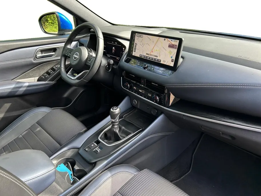 Nissan QASHQAI 1.3 MHEV Tekna Apple Carplay/Android Auto , navigatiesysteem full map , elektrisch bedienbare achterklep met sensorsturing, panoramadak , cruise control adaptief , lichtmetalen velgen 19'