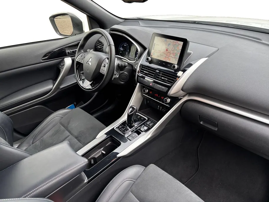 Mitsubishi Eclipse Cross 2.4 PHEV Executive | 360 CAMERA | STOELVERWARMING | APPLE CARPLAY / ANDROID AUTO | GARANTIE 2031