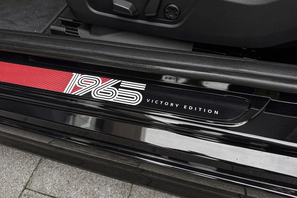 MINI Cooper 3-deurs Victory Edition JCW