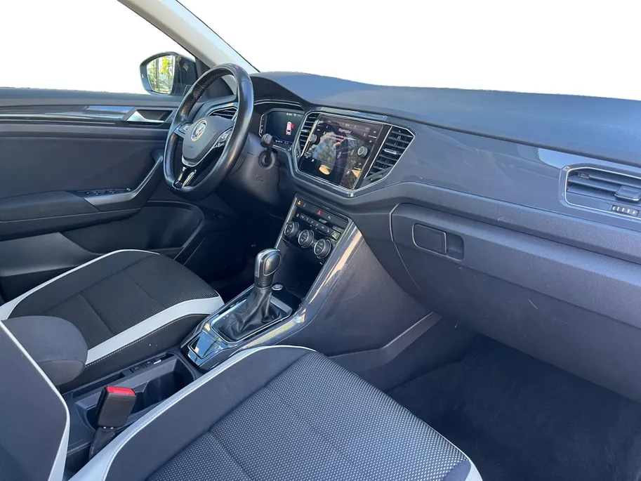 Volkswagen T-Roc 1.5 TSI Sport | Apple Carplay en Androis Auto | Adaptieve Cruise Control | Stoelverwarming | Parkeercamera | Digitale Cockpit