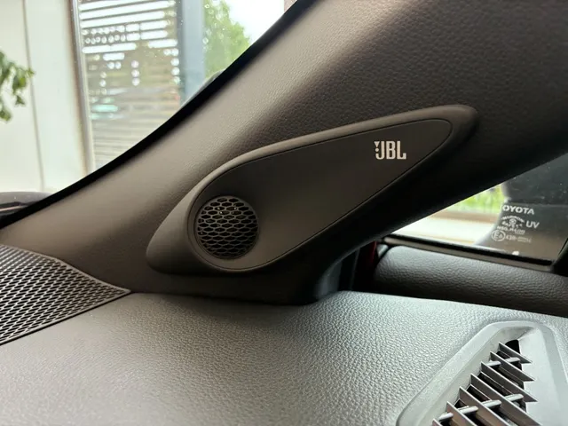 Toyota Corolla Cross Hybrid 180 Executive | Pano | 360 camera | JBL |