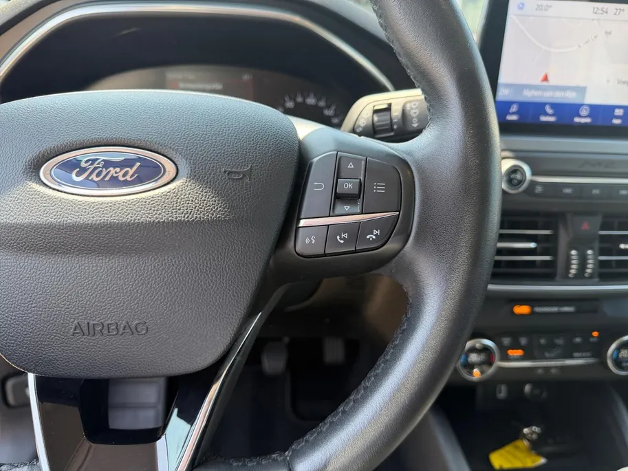 Ford Focus 1.0 EcoBoost Active Business | Parkeersensoren voor en achter | Navigatie | 17' lichtmetalen velgen | Apple carplay & Android auto | Keyless entry | Bovag garantie |