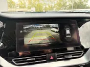 Kia e-Niro DynamicPlusLine 64 kWh | *1E EIGENAAR | FABRIEKSGARANTIE | SCHUIF- KANTELDAK | APPLE CARPLAY/ ANDROID AUTO | NAVI | CAMERA | STUUR/ STOELVERWARMING | STOF/ LEDER | ETC…
