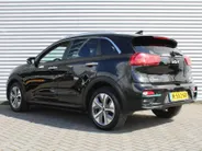Kia e-Niro DynamicPlusLine 64 kWh | Warmtepomp | Schuif/kantel dak | 17' LM | Airco | Cruise | Navi | Camera |