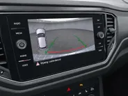 Volkswagen T-Roc 1.0 TSI 115pk Style · Panoramadak · Camera · Stoelverwarming · P-Sensoren · Apple/Android Car Play · Navigatie · 17'' Inch ·