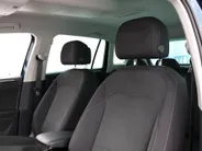 Volkswagen Tiguan 1.4 TSI 245pk DSG eHybrid Elegance · Inklap. Trekhaak · Dodehoeksensor · Matrix LED · Stuur- & Stoelverwarming · Parkeer Assistent · ACC ·