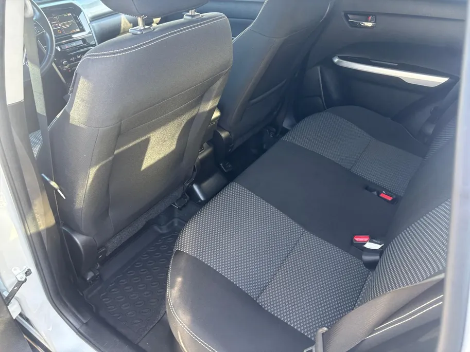 Suzuki Vitara 1.6 Exclusive | Automaat! | Camera | Trekhaak | Navi