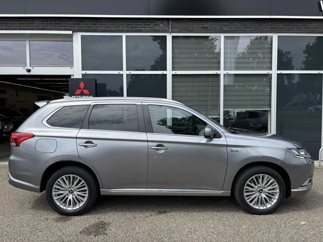 Mitsubishi Outlander 2.4 PHEV Diamond