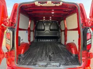 Ford Transit Custom 320 2.5 PHEV L2H1 Limited | NL auto | Automaat | Elektr. Trekhaak | Adapt. Cruise control | BLIS | Winter pack | Navigatie | Apple carplay & Android auto | Parkeersensoren voor en achter | Achteruitrijcamera | Bovag garantie |