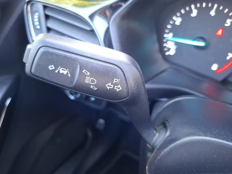 Ford Fiesta 1.0 EcoBoost Hybrid Titanium | NL-Auto | 1e Eigenaar | Winterpack | Keyless Entry | LED | Parkeersensoren