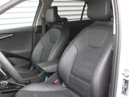 Kia Niro EV Edition Advanced 64.8 kWh | Stuur-/stoelverwarming | Elektr. stoelverstelling | Camera | Cruise adapt. | 17'LM | Clima | 17% bijtelling |