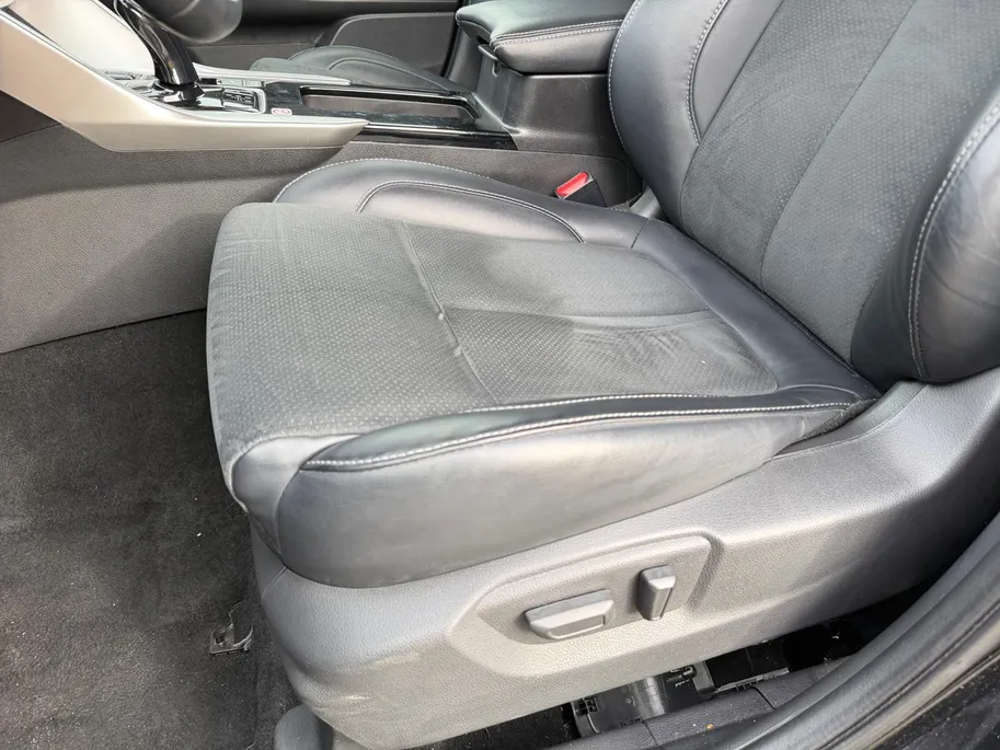Mitsubishi Eclipse Cross 2.4 PHEV Intense+ Apple Carplay/Android Auto , stoel en stuurverwarming , camera , tel , cruise , climate , lm velgen , navigatie