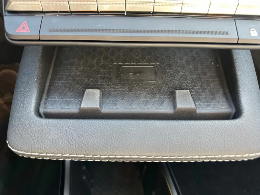 Renault Scénic E-Tech EV87 long range iconic | Dode Hoek Detectie | Harman Kardon | Stoel & Stuurverwarming | Automatische Kofferbak | Apple Carplay & Android Auto | Dodehoek Detectie | 12 Maanden BOVAG Garantie