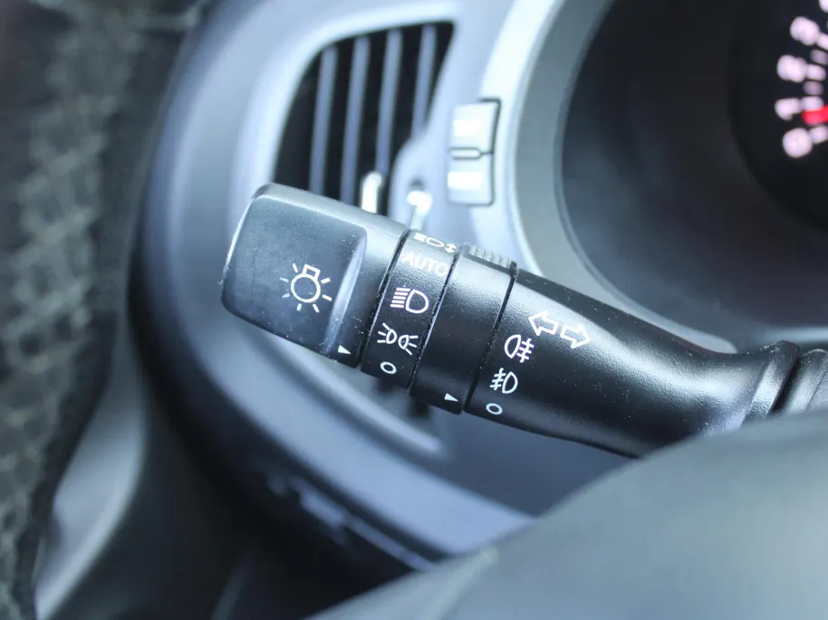 Kia Sportage 2.0 X-ecutive Plus Pack | Trekhaak | 17' LM | Parkeersensor achter | Half leer/stof | Navi Pioneer incl. Apple CarPlay/Android Auto | Cruise | Clima | Automaat |