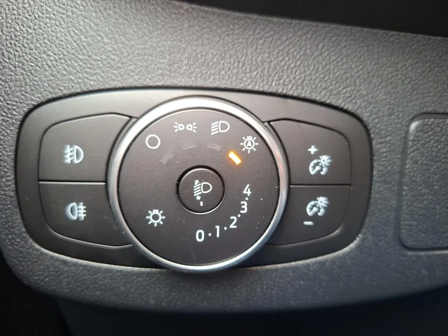 Ford Puma 1.0 EcoBoost Hybrid Titanium | 1e Eigenaar | NL-Auto | Winterpack | 17' Lichtmetaal | Climate Control | Navigatie | Parkeersensoren | Apple Carplay&Andoid auto |
