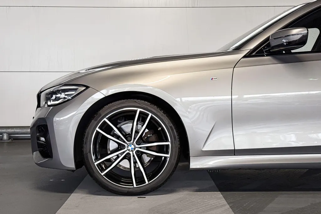 BMW 3 Serie Sedan 320i High Executive M-Sport