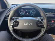 Kia Niro 1.6i Hybrid DynamicLine | Zeer nette auto | Cruise Control Adaptief | LM Velgen 16 ' | Carplay | File Assistent | Camera | Metallic lak | Fabrieksgarantie t/m 17-5-2032 | NAP