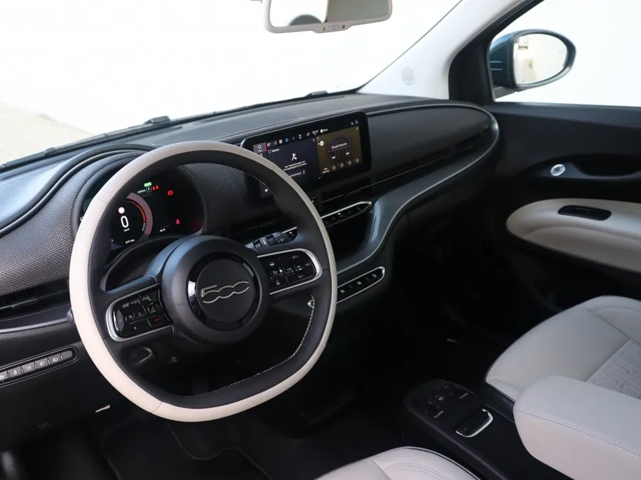 Fiat 500e La Prima 42 kWh | Pano | JBL | Camera | Winter | 17'