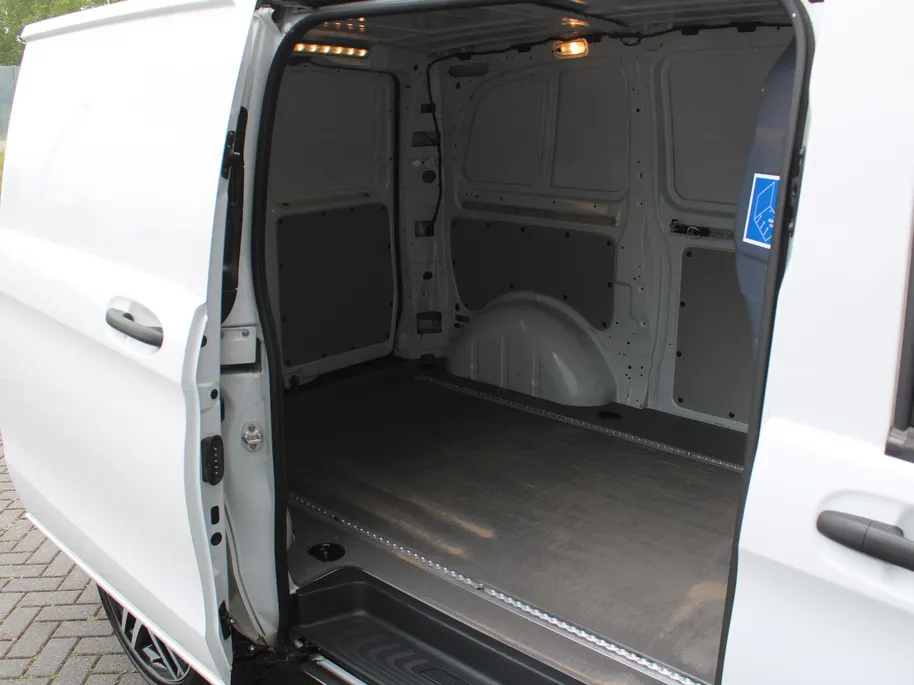 Mercedes-Benz Vito 119 CDI | Trekhaak | Camera | PDC  | 19' LM | Clima | Dodehoekdetectie | Comfortstoelen | LED | Automaat | Zeer nette bus |