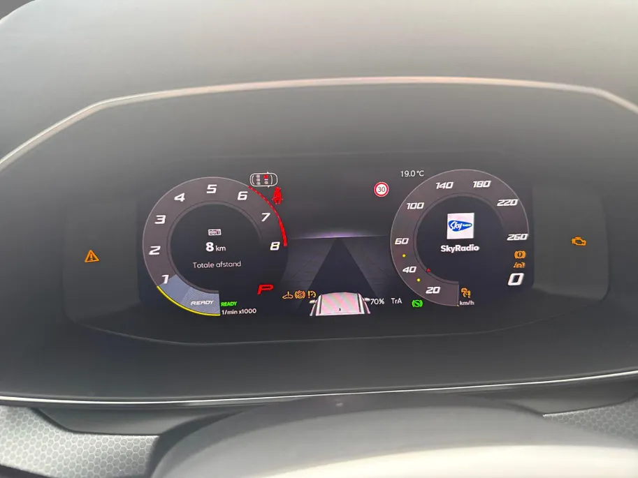 SEAT Leon Sportstourer Style Business Intense 1.5 eTSI 115 PK Station | Matrix verlichting | Metallic Lak | Herwaardering!!