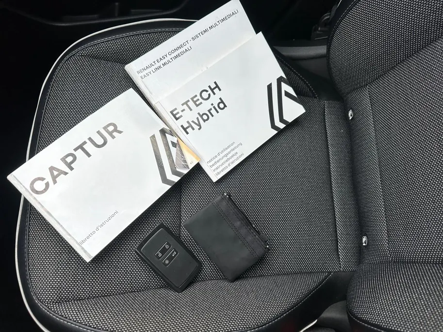 Renault Captur 1.6 E-Tech Hybrid 145 Techno | Automaat | Camera | Parkeersensoren | Cruise- & Climate Control | Apple Carplay & Android Auto | 12 Maanden BOVAG Garantie
