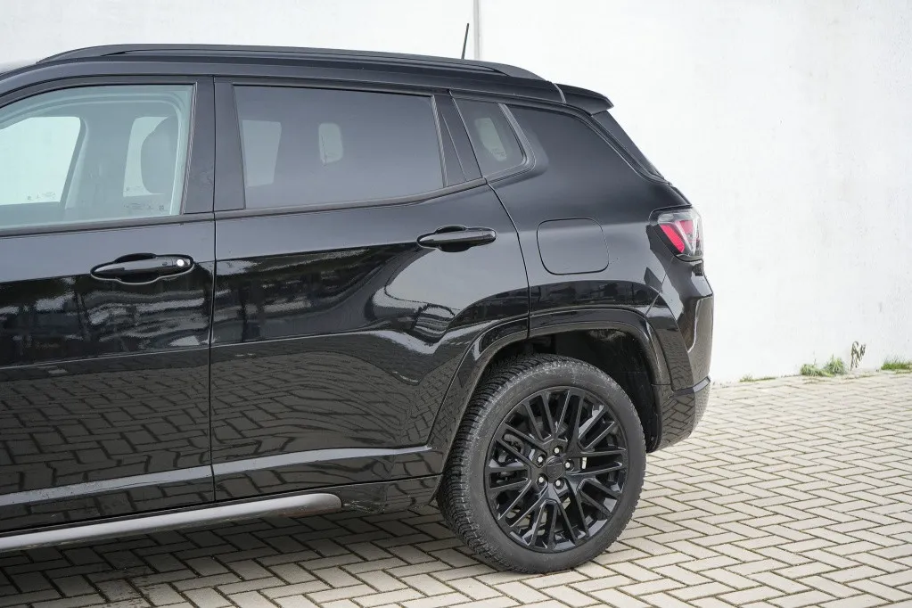 Jeep Compass 4xe 240 PK Hybrid S | Leder | Navi | Winter | Camera | 19'