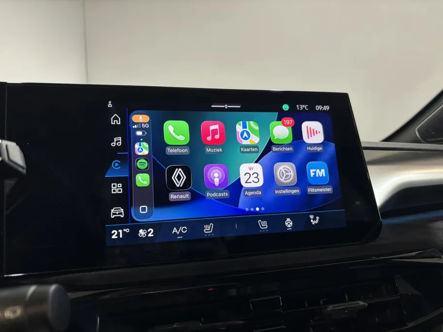 Renault Clio 160PK Hybrid Esprit Alpine Automaat | DEMO | Harman Kardon Audio | 360 Camera | Adaptive Cruise Control | Stoelverwarming | Apple CarPlay/Android Auto | Climate Control | Full LED | Lichtmetalen Velgen | Sportstoelen |