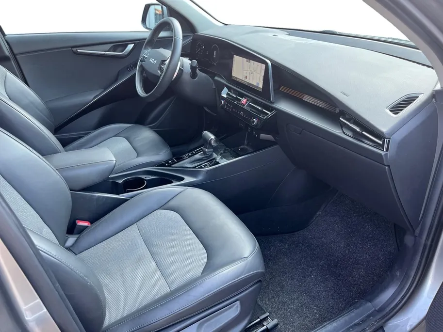 Kia Niro 1.6 GDi Hybrid DynamicLine | Two-Tone | Trekhaak | Climate control | Navigatie | Cruise control