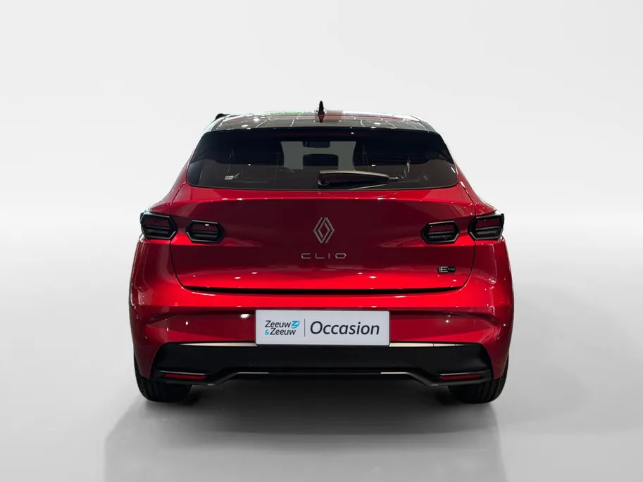 Renault Clio 1.8 Hybrid 160 evolution Direct uit voorraad leverbaar! | 5 jaar garantie | Staat in de showroom bij Renault Den Haag! |